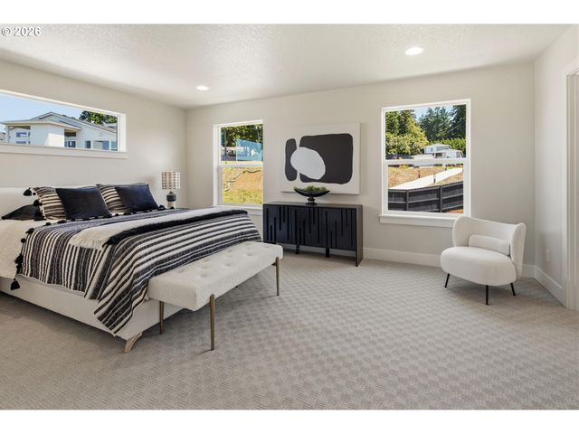 16098 BARLOW TRAIL Ln, Oregon City, OR 97045