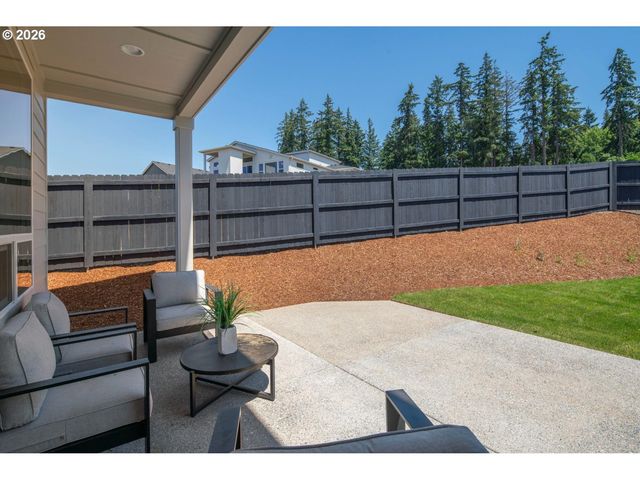 16098 BARLOW TRAIL Ln, Oregon City, OR 97045