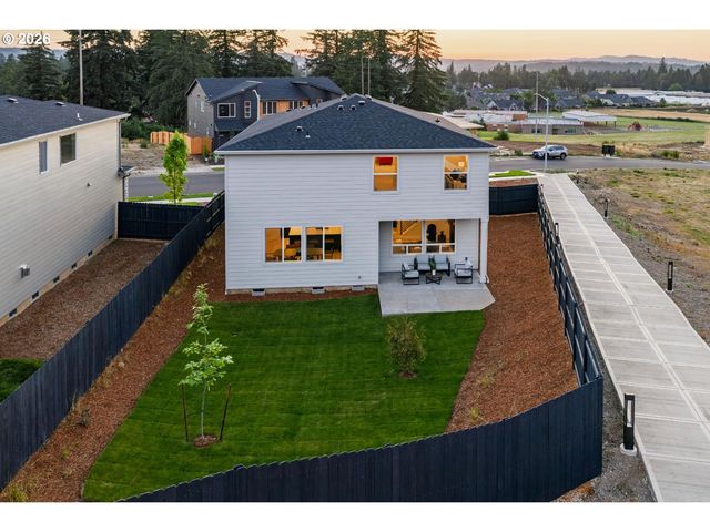 16098 BARLOW TRAIL Ln, Oregon City, OR 97045