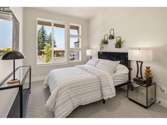 16098 BARLOW TRAIL Ln, Oregon City, OR 97045
