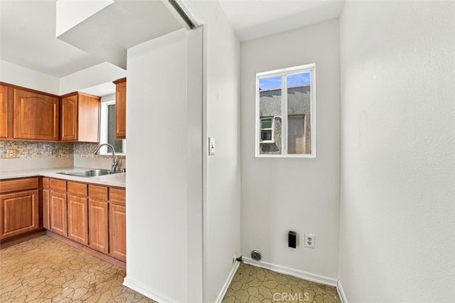 1402 W 1st Street, San Pedro, CA 90732