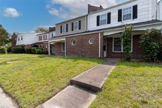 5737 W Hastings ARCH, Virginia Beach, VA 23462