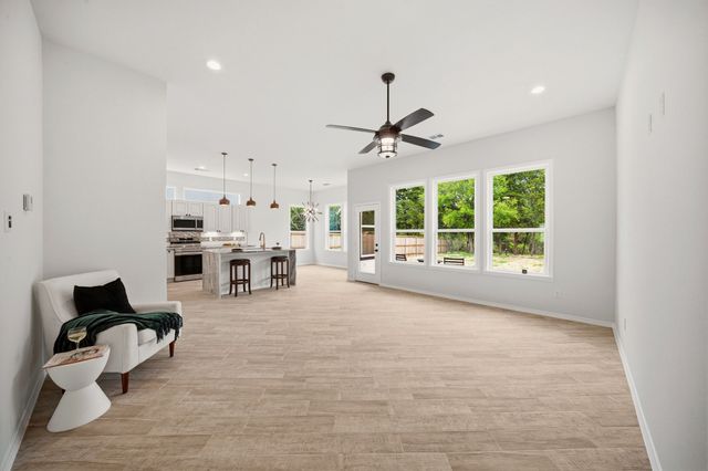 232 Hilltop Drive, Ennis, TX 75119