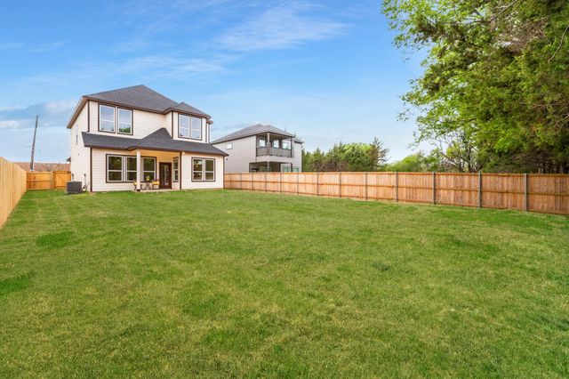 232 Hilltop Drive, Ennis, TX 75119