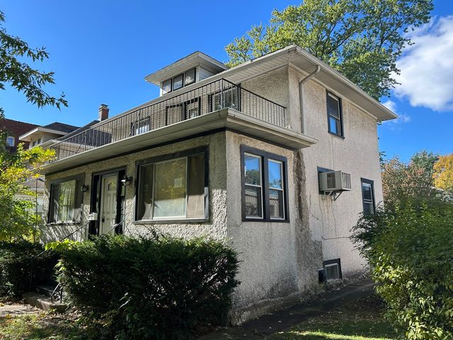 837 S Humphrey Avenue, Oak Park, IL 60304