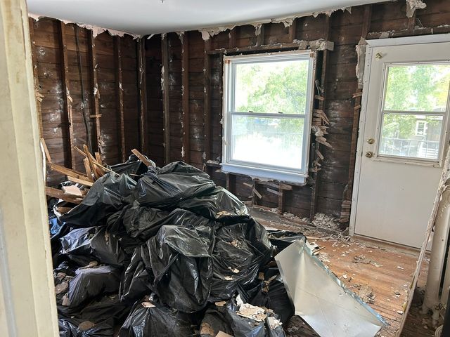 837 S Humphrey Avenue, Oak Park, IL 60304