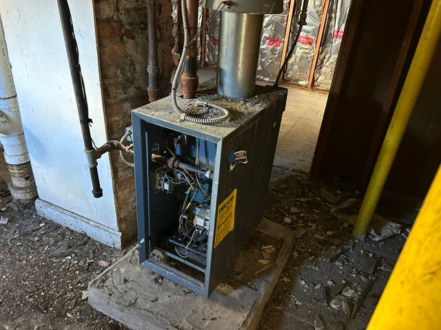 837 S Humphrey Avenue, Oak Park, IL 60304