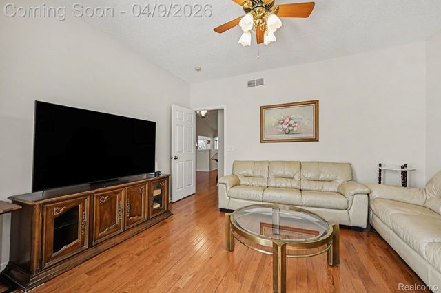 30949 Tanglewood Drive, Novi, MI 48377