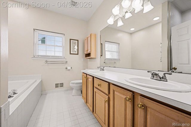 30949 Tanglewood Drive, Novi, MI 48377