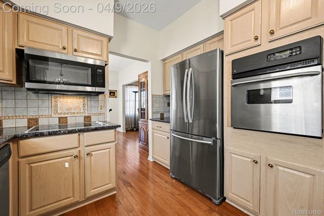 30949 Tanglewood Drive, Novi, MI 48377