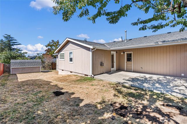 210 Champion Street, Steilacoom, WA 98388