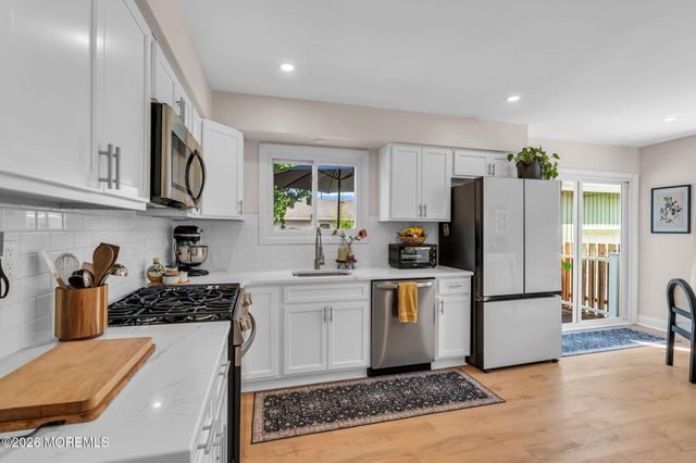 1309 Seaman Avenue, Beachwood, NJ 08722
