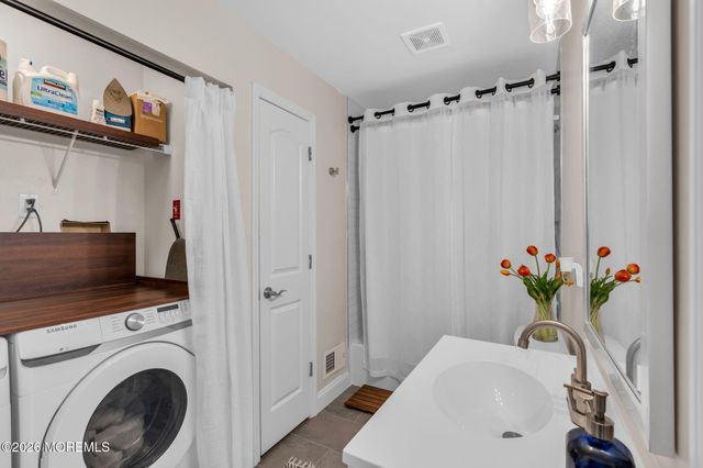 1309 Seaman Avenue, Beachwood, NJ 08722