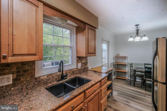 827 N SHENANDOAH AVE, Front Royal, VA 22630