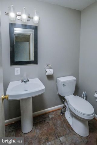 827 N SHENANDOAH AVE, Front Royal, VA 22630