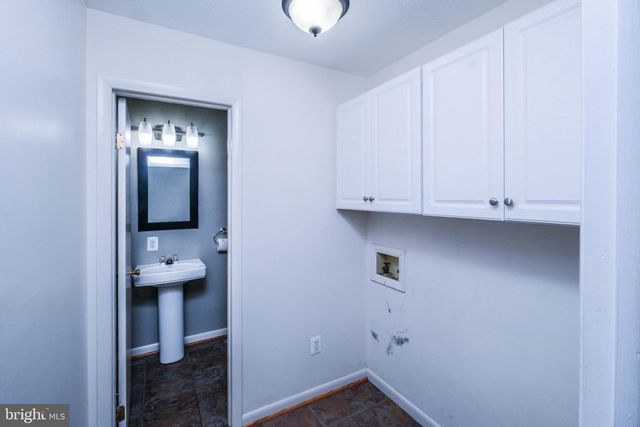 827 N SHENANDOAH AVE, Front Royal, VA 22630