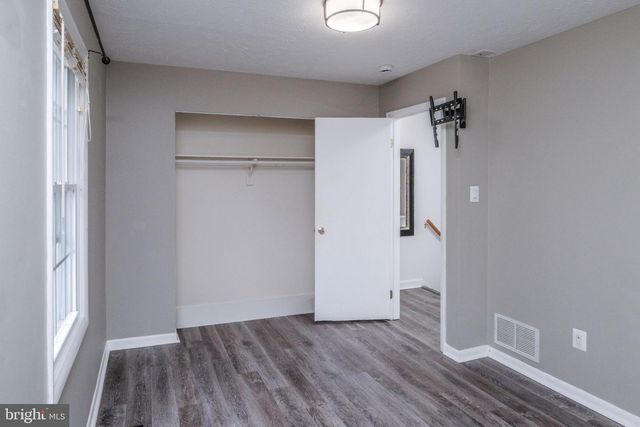 827 N SHENANDOAH AVE, Front Royal, VA 22630