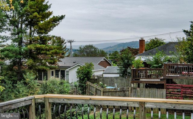 827 N SHENANDOAH AVE, Front Royal, VA 22630