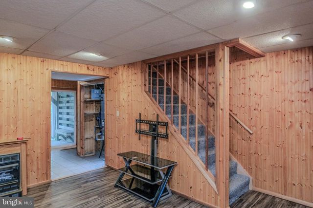 827 N SHENANDOAH AVE, Front Royal, VA 22630
