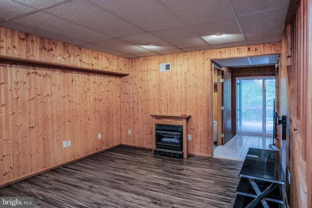827 N SHENANDOAH AVE, Front Royal, VA 22630