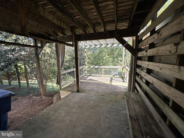 827 N SHENANDOAH AVE, Front Royal, VA 22630