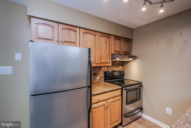 827 N SHENANDOAH AVE, Front Royal, VA 22630