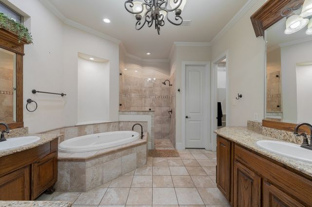 109 Meadowlands Drive, Denton, TX 76210