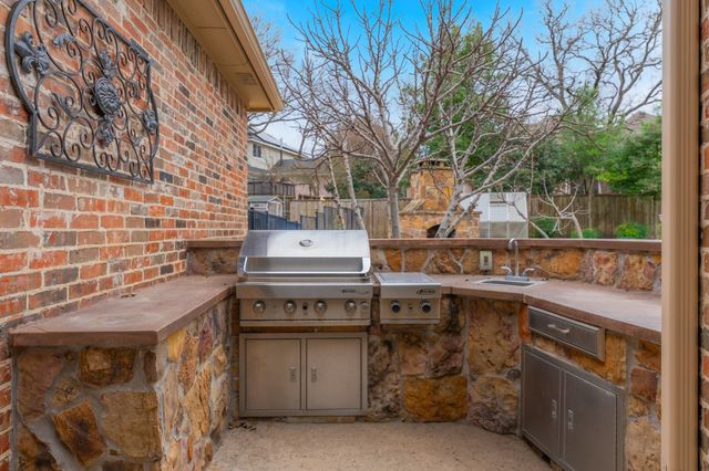 109 Meadowlands Drive, Denton, TX 76210