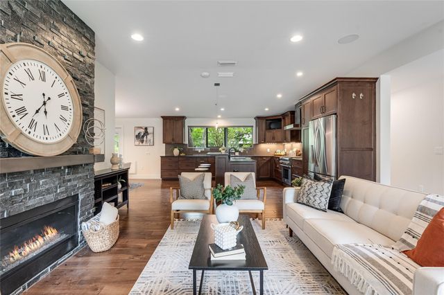 2502 Spring Creek DR, Austin, TX 78704