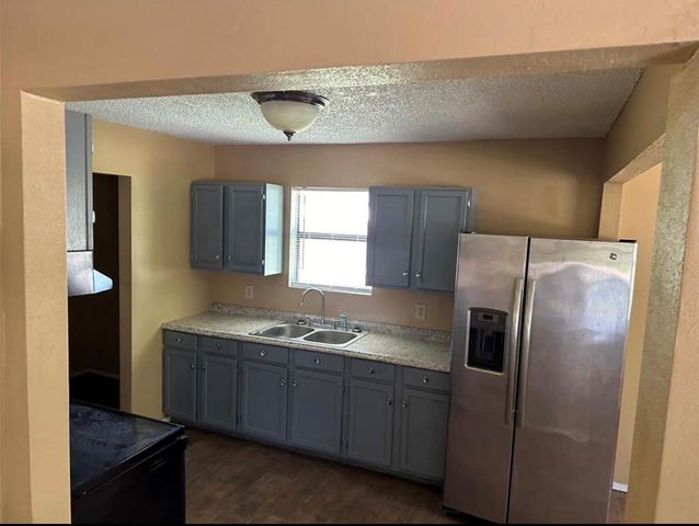 1103 E 2nd Street, Cleveland, TX 77327