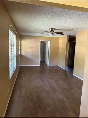 1103 E 2nd Street, Cleveland, TX 77327