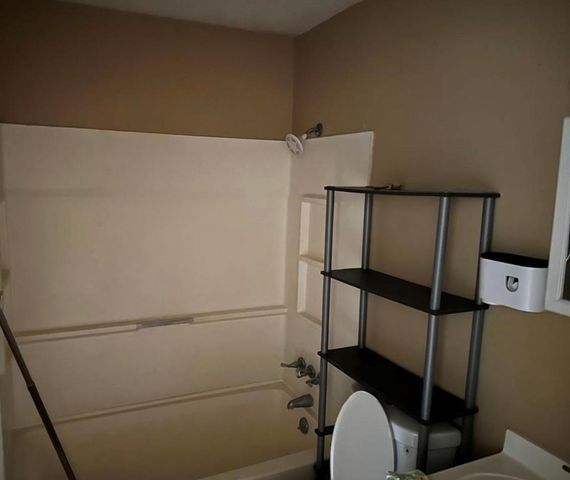 1103 E 2nd Street, Cleveland, TX 77327