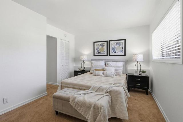 421 Burgoyne Street, Mountain View, CA 94043