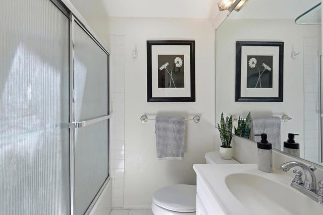421 Burgoyne Street, Mountain View, CA 94043