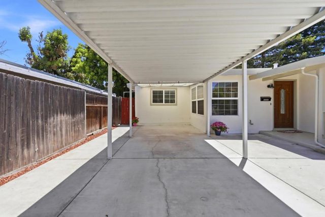 421 Burgoyne Street, Mountain View, CA 94043