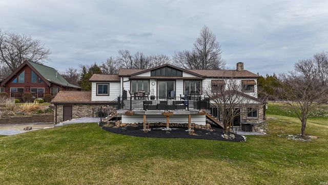 255 Lane 220 Lake Gage, Angola, IN 46703