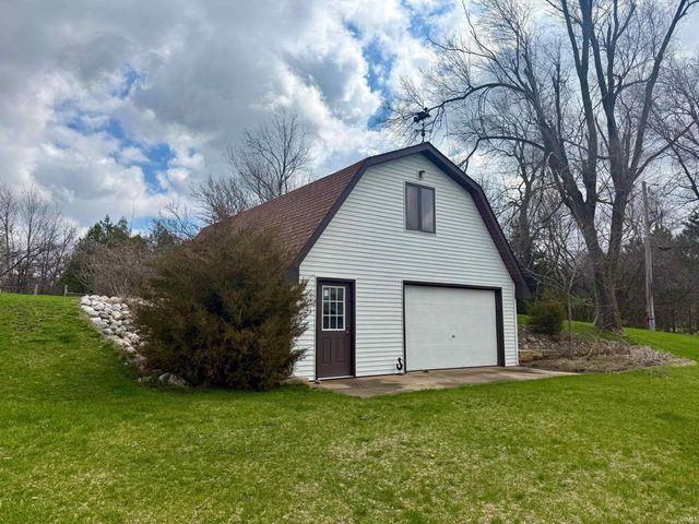 255 Lane 220 Lake Gage, Angola, IN 46703