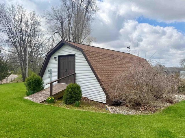 255 Lane 220 Lake Gage, Angola, IN 46703