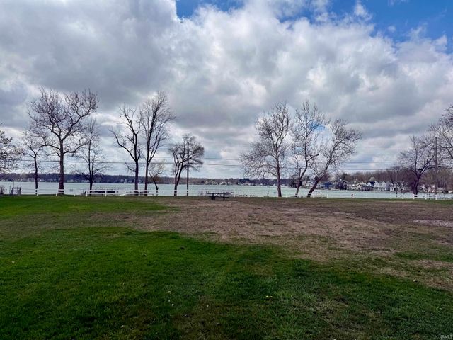 255 Lane 220 Lake Gage, Angola, IN 46703