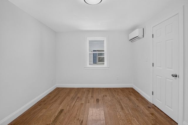 46 Richardson, Lowell, MA 01850