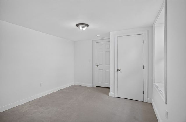 46 Richardson, Lowell, MA 01850
