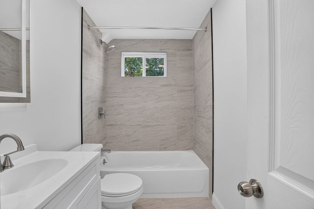 46 Richardson, Lowell, MA 01850