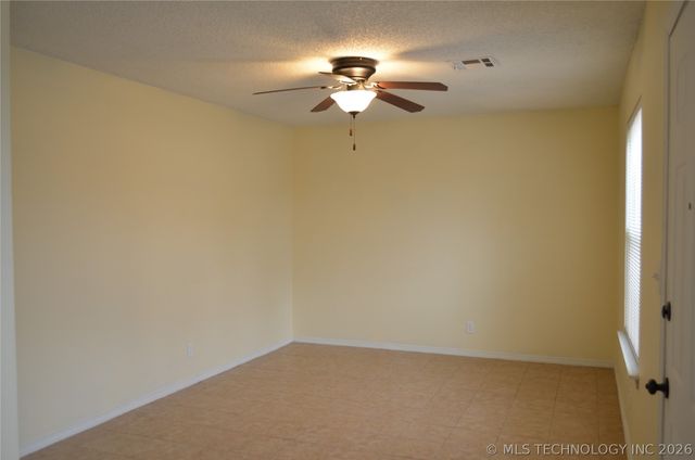 2125 S Main Street, Sapulpa, OK 74066