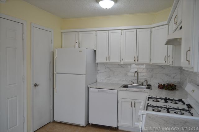 2125 S Main Street, Sapulpa, OK 74066