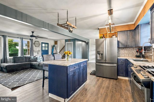 169 BARNSBURY RD, Langhorne, PA 19047