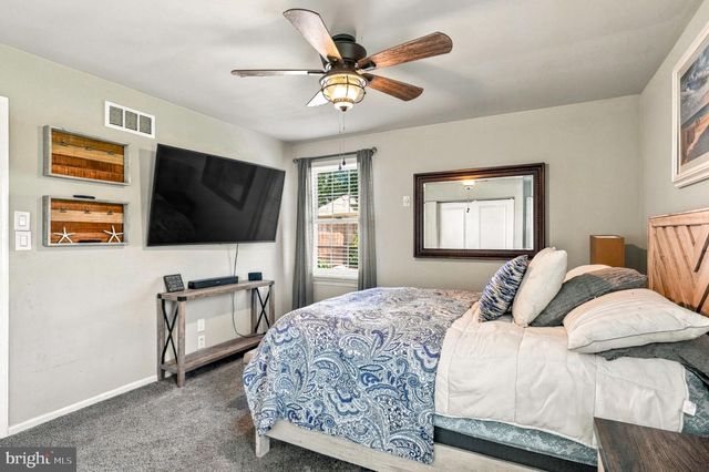169 BARNSBURY RD, Langhorne, PA 19047