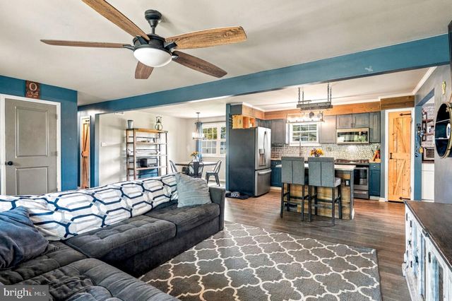169 BARNSBURY RD, Langhorne, PA 19047