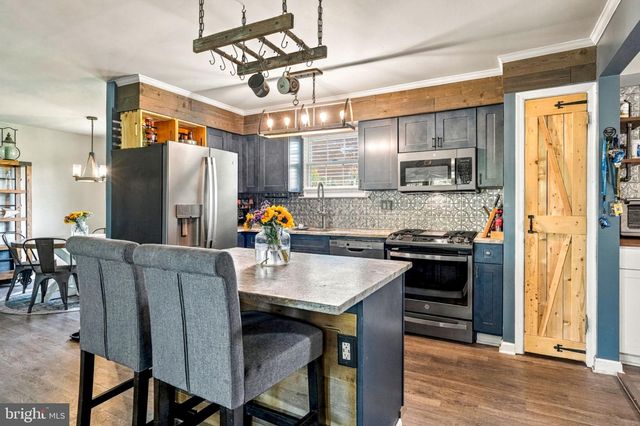 169 BARNSBURY RD, Langhorne, PA 19047