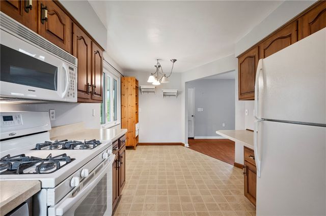 449 Thompsonville Rd, Peters Twp, PA 15317