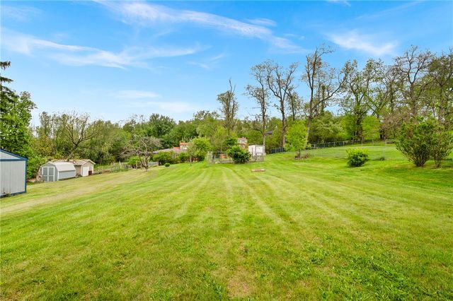 449 Thompsonville Rd, Peters Twp, PA 15317